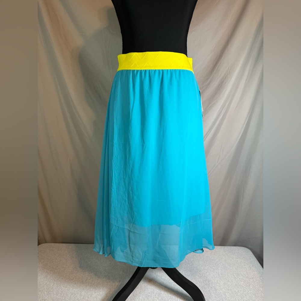 LuLaRoe Lola Midi Skirt – Turquoise & Yellow 💙💛